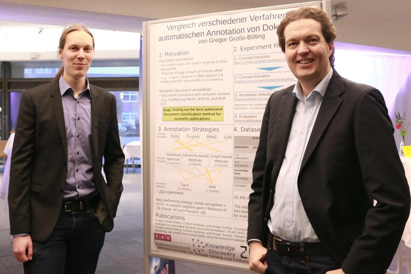 Preisträger Gregor Große-Bölting und Prof. Dr. Ansgar Scherp, Leiter der Forschungsgruppe Knowledge Discovery an der ZBW