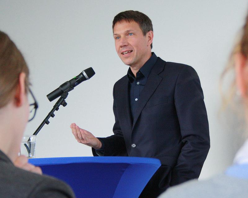 René Obermann, Partner im amerikanischen Private-Equity-Unternehmen Warburg Pincus: „Kunden- und Mitarbeiternähe fördert Innovation“. Foto: HHL.