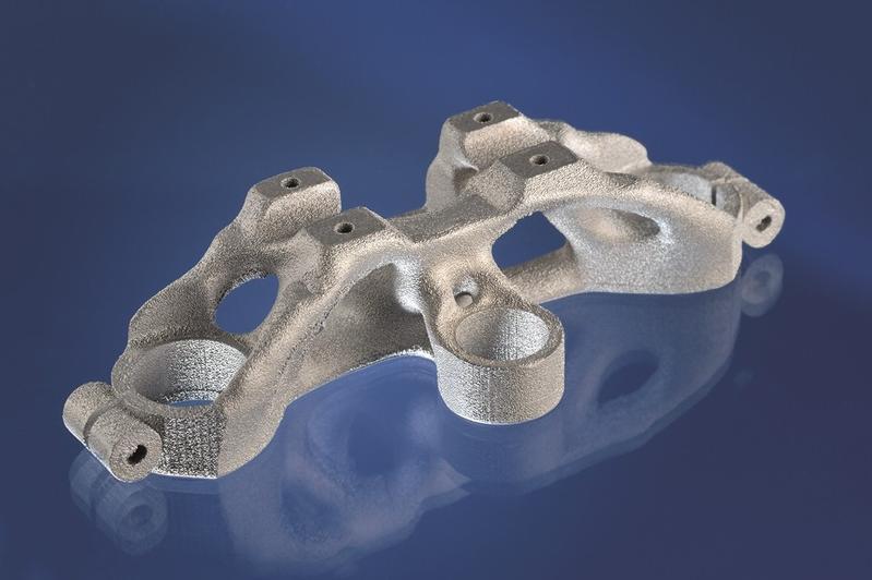 Picture 2: Demonstrator for a topology-optimized motorcycle triple clamp (material: AZ91).