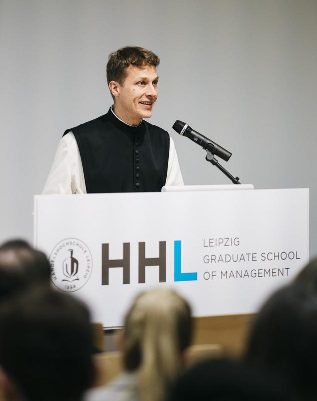 Festredner: HHL-Alumnus und geistlicher Würdenträger Mönch Pater ao. Prof. Dr. Dr. Justinus C. Pech. Foto: Dominik Wolf. 