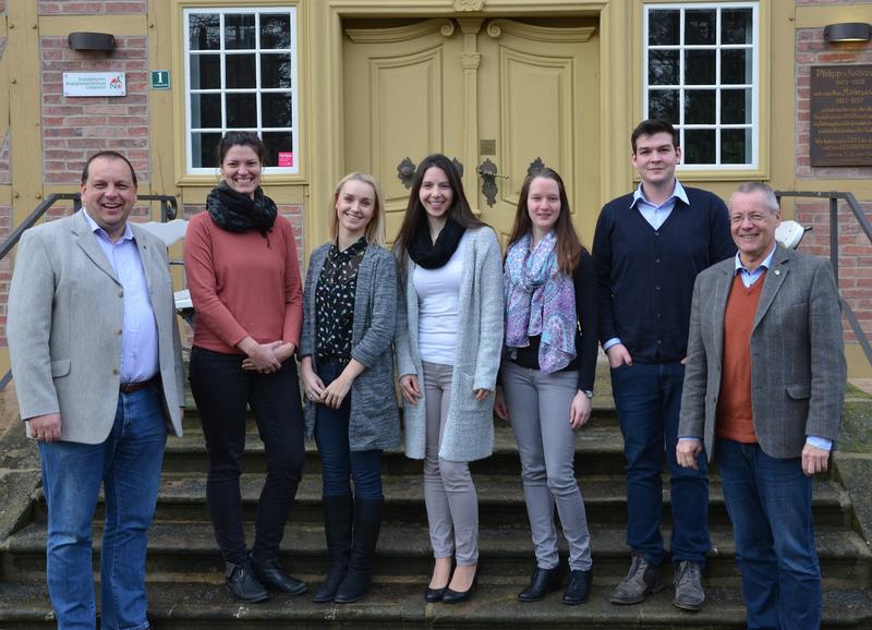 Stephan Zwick, Nicole Müller, Theresa Vitera, Angela Brecht, Simone Müller, Thomas Karolczak und Diakon Hans Jaekel.