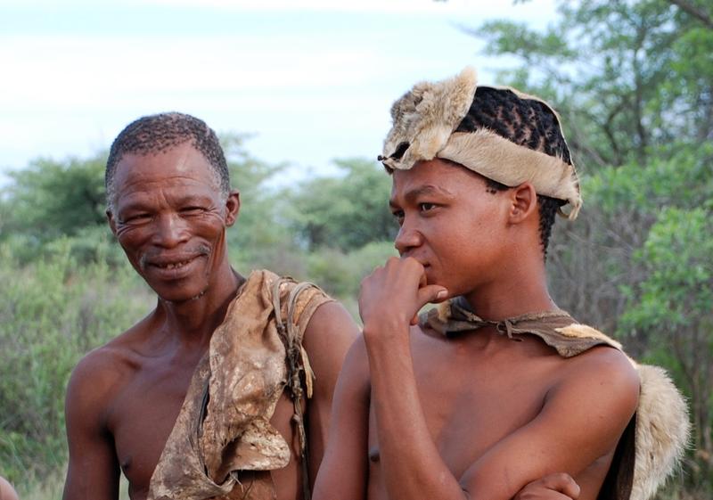Das Durchschnittsalter der Väter in Jäger- und Sammler-Gesellschaften des südlichen Afrika liegt durchschnittlich 10 Jahre unter dem der Väter bei den Bauern in der gleichen Region. 