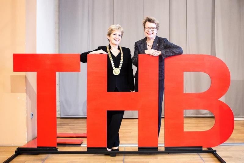 Oberbürgermeisterin Dr. Dietlind Tiemann, THB-Präsidentin Prof. Dr.-Ing. Burghilde Wieneke-Toutaoui