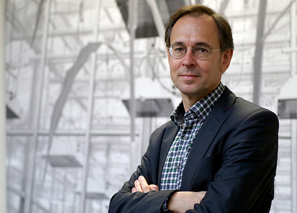 Andreas Zick leitet seit 2013 das Zentrum für interdisziplinäre Konflikt- und Gewaltforschung der Universität Bielefeld.