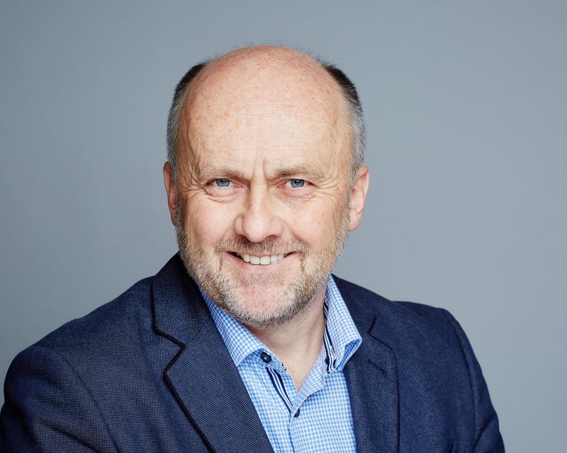 Prof. Dr. Karl-Theodor Sturm vom Institut für Angewandte Mathematik leitet als Koordinator das Exzellenzcluster „Hausdorff Zentrum für Mathematik“ an der Universität Bonn. 