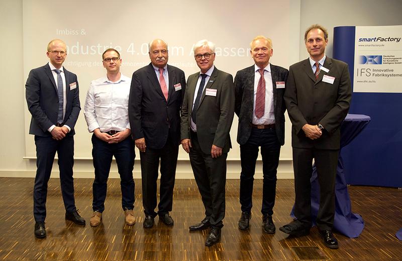v.l.n.r.: Dr.  Schmitt, Mittelstand 4.0, Dr. Walker, TU Kaiserslautern, Prof. Zink, ITA Kaiserslautern, Prof. Zühlke, SmartFactoryKL und DFKI, Prof. Eigner, TU Kaiserslautern, Prof. Loos, DFKI