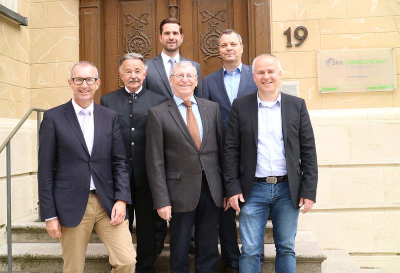 v.l.: 1. Reihe: Prof. Dr. Andreas Altmann, Herbert Grünwald, Marcus Schafft; 2. Reihe: Werner Blank, Prof. Dr. Christof Hettich, 3. Reihe: Hubert Deutsch
