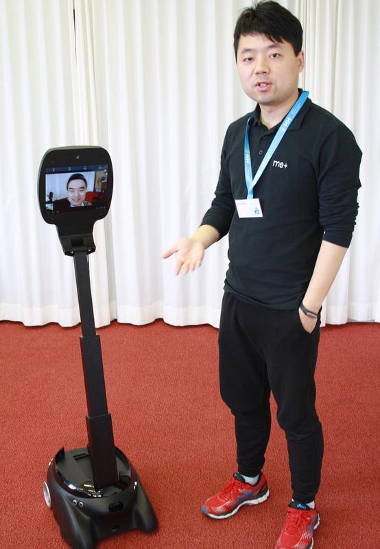 Startup-Gründer Xiao Wang präsentierte seine Geschäftsidee eines Service-Roboters während des Elevator-Pitch-Wettbewerbs der Accelerate@HHL-Konferenz 2016. Foto: HHL.