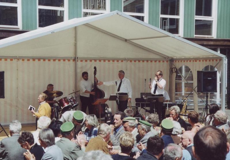 Jazz, Harzmusik, Kammerchor, ein frisches Bier und leckeres Essen .