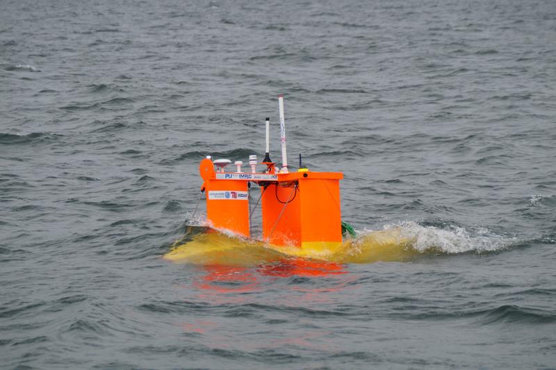  Das Oberflächenfahrzeug beim Test im Bodensee