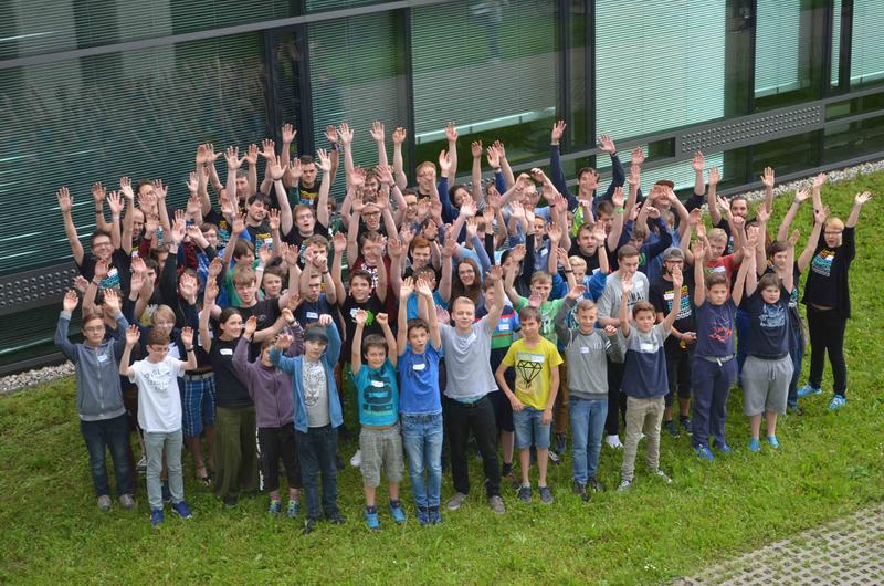 60 Nachwuchsprogrammiererinnen und -programmierer verbrachten ein Wochenende an der Universität Ulm 