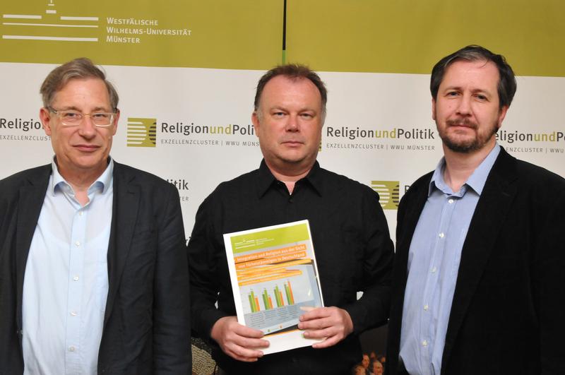 Prof. Dr. Detlef Pollack, Dr. Olaf Müller und Dr. Gergely Rosta (v.l.) 