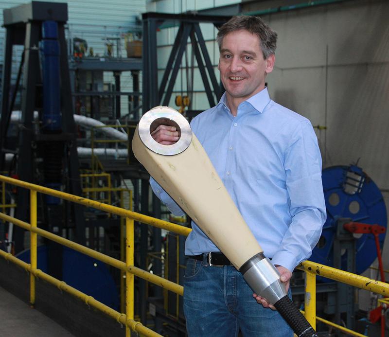Engineer Sven Winter has developed a novel rope end connection for 4 to 96 mm strong fibre ropes that can be subjected to extremely high tensile stress without breaking.