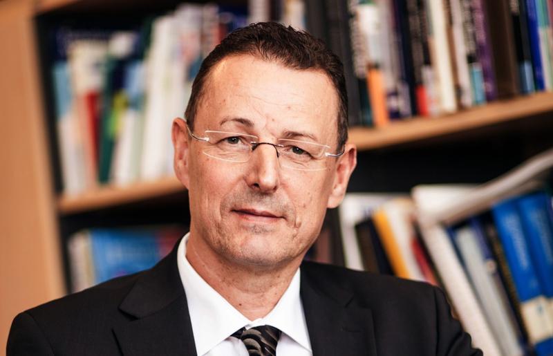 Prof. Michael Bauer, Direktor der Klinik für Psychiatrie und Psychotherapie am Universitätsklinikum Carl Gustav Carus.