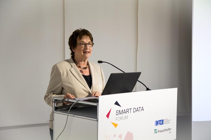 Staatssekretärin Zypries eröffnet das Smart Data Forum in Berlin.
