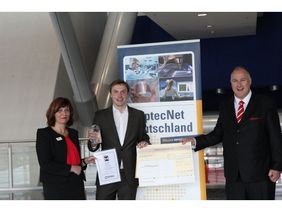 Der Sieger der OptecNet Start-up Challenge 2016: Dr. Jürgen Schmied (Gattaquant GmbH), Jury-Vorsitzenden Dr. Thomas Kessler (Schneider Kreuznach) und Daniela Reuter OptecNet Deutschland e.V. 