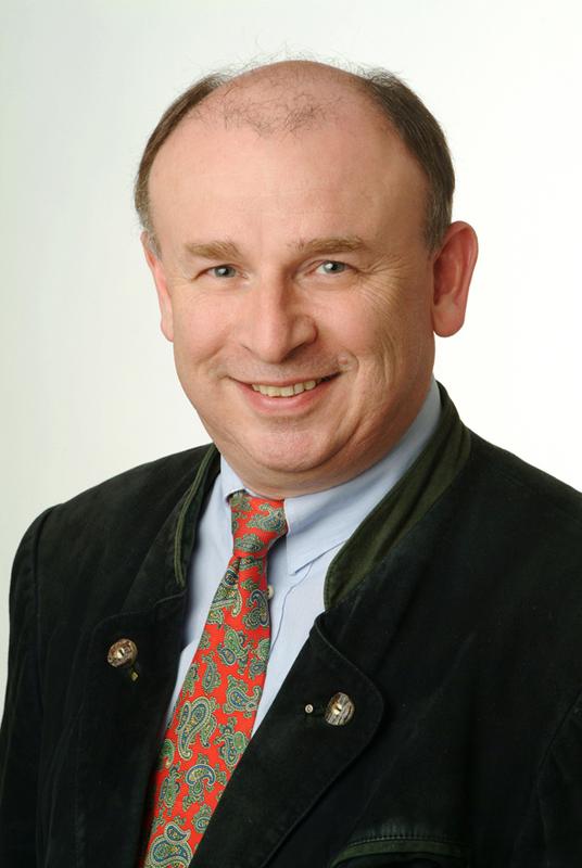 Prof. Dr. Franz-Josef Kaup ist Leiter der Abteilung Infektionspathologie und Tierschutzbeauftragter sowie Projektleiter des Forschungsverbundes SFB/TRR 127 am Deutschen Primatenzentrum.