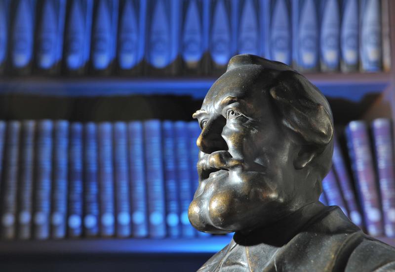 Haeckel-Büste, die im Ernst-Haeckel-Haus der Universität Jena steht.