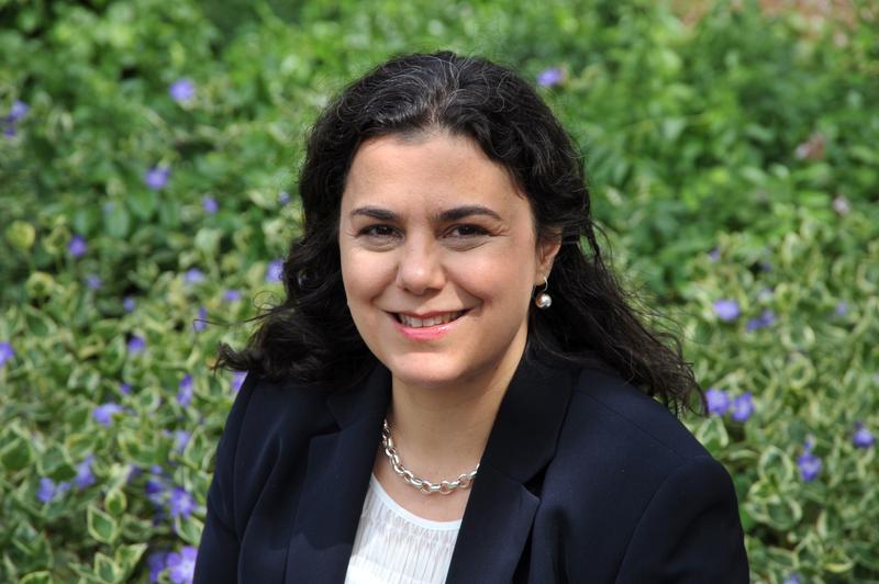 „Der Finanzbereich entfernt sich von der Realität“, warnt die Jenaer Wirtschaftspädagogin Prof. Dr. Carmela Aprea und will mit einer neuen Publikation gegensteuern.
