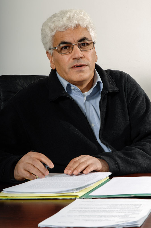 Die Veranstaltung findet statt zum Ausklang der Gastdozentur „Grenzüberschreitende Arbeitswelten“ des Wirtschaftswissenschaftlers Dr. Rachid Belkacem.