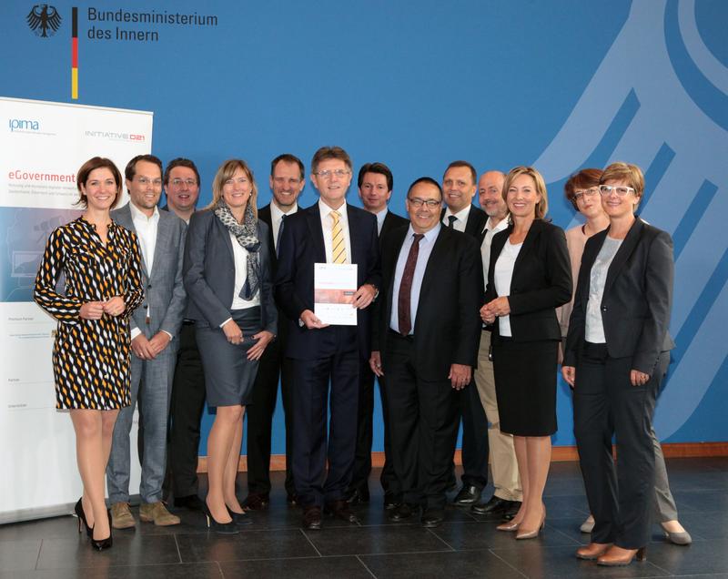 Veröffentlichung der Studie eGovernment MONITOR 2016 am 23.09.2016 in Anwesenheit des Sts. Klaus Vitt (Mitte) im BMI in Berlin.