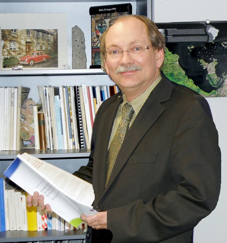 Dr. Dietrich Nelle, Interimsdirektor von ZB MED - Leibniz-Informationszentrum Lebesnwissenschaften