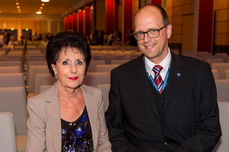 Die amtierende Präsidentin der DGKFO, Prf. Dr. Ursula Hirschfelder, und der neu gewählte Präsident Elect Prof. Dr. Jörg Lisson