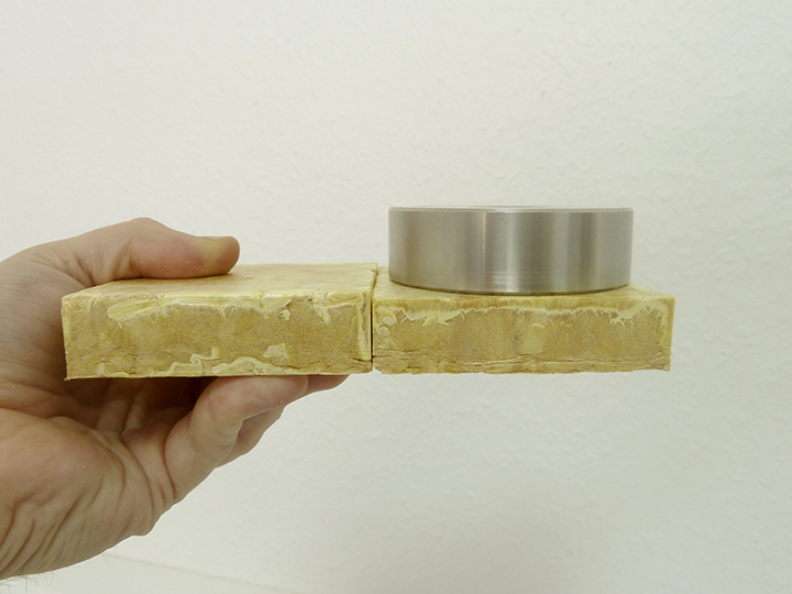 Mit Wasser verklebte Schaumformteile. 