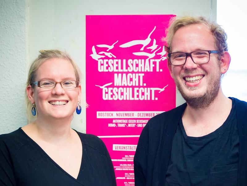 Christoph Behrens und Dr. Andrea Zittlau von der Gender / Queer AG der Uni Rostock organisieren die stadtweiten Aktionstage gegen Sexismus