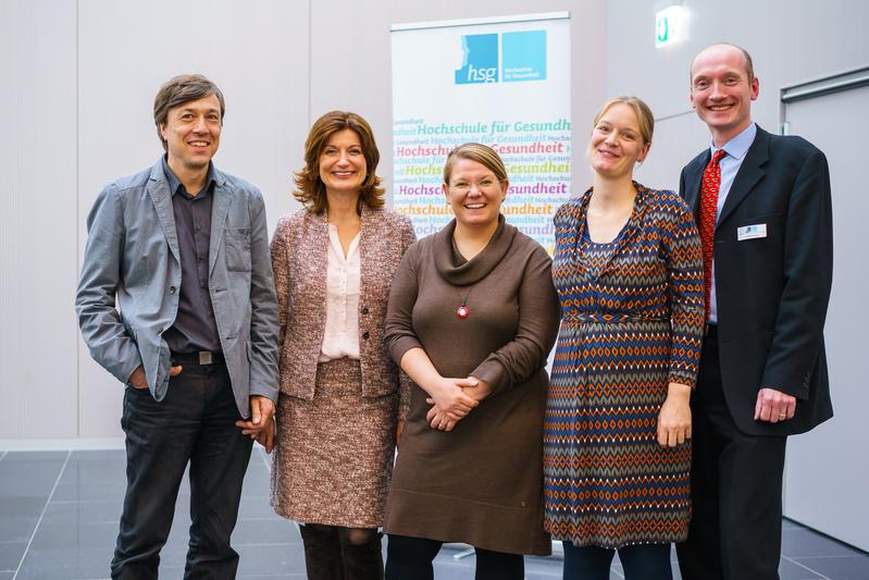 Der Vorstand des IAG (im Bild v.l.n.r.): Sascha Sommer, Kerstin Bilda, Nina Gawehn, Andrea Dohmen und Christian Postert.