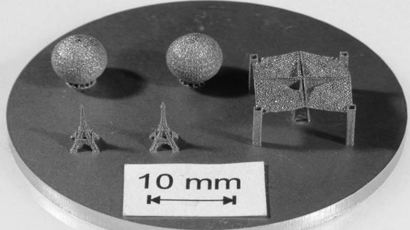 Additive Fertigung im Mikromaßstab mittels Selektivem Laserstrahlschmelzen.