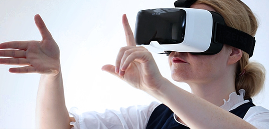 Mit Hilfe von 3D-Brillen lassen sich Entwicklungsmodelle maßstabsgetreu in einer vom Rechner erzeugten räumlichen Umgebung betrachten und diskutieren.
