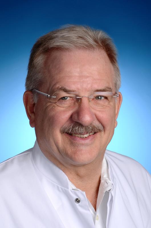Prof. Dr. Dipl.-Ing. Ernst-Jürgen Richter leitete von April 1996 bis Ende September 2016 die Poliklinik für Zahnärztliche Prothetik des Uniklinikums Würzburg.