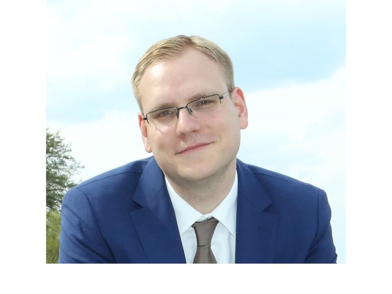 Erik Schneeweis ist der erste „Arno Esch-Stipendiat“, der in der Forschungs- und Dokumentationsstelle promovieren wird.