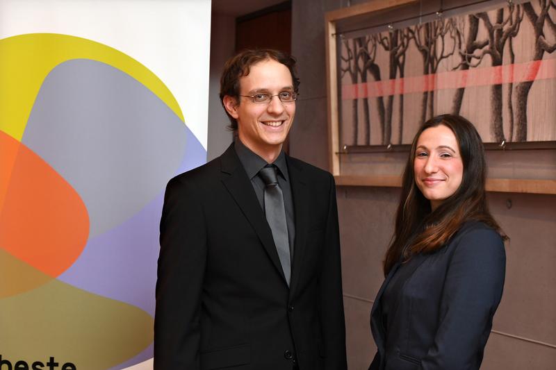 Leibniz-Promotionspreis 2016: Dr. Stefan Huber vom Leibniz-Institut für Wissensmedien in Tübingen und Dr. Maria Richter vom Max-Born-Institut für Nichtlineare Optik und Kurzzeitspektroskopie