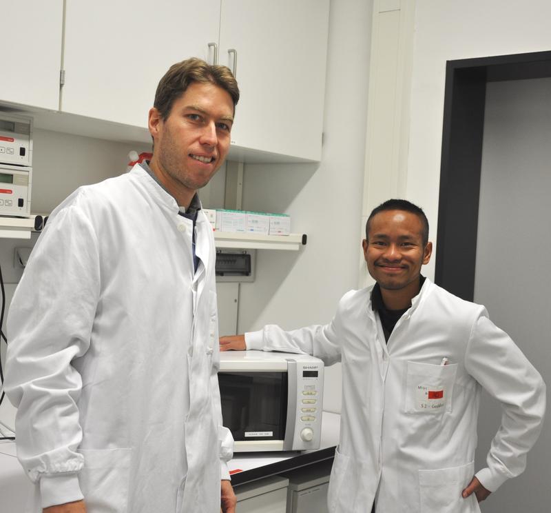 PD Dr. Eike Steinmann und Anindya Siddharta