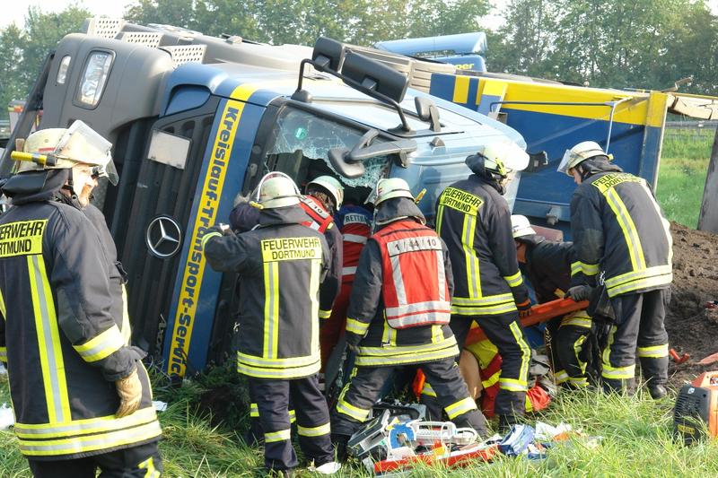 Die Rettungschancen steigen, je schneller eine Person aus dem Fahrzeug befreit werden kann.