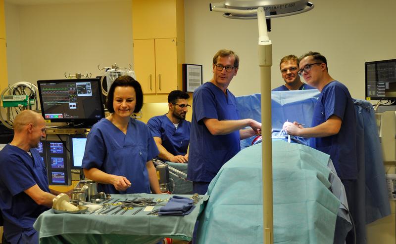 Als erste Klinik in Deutschland führt das Herz- und Diabeteszentrum NRW, Bad Oeynhausen, Simulatortrainings für OP-Teams ein