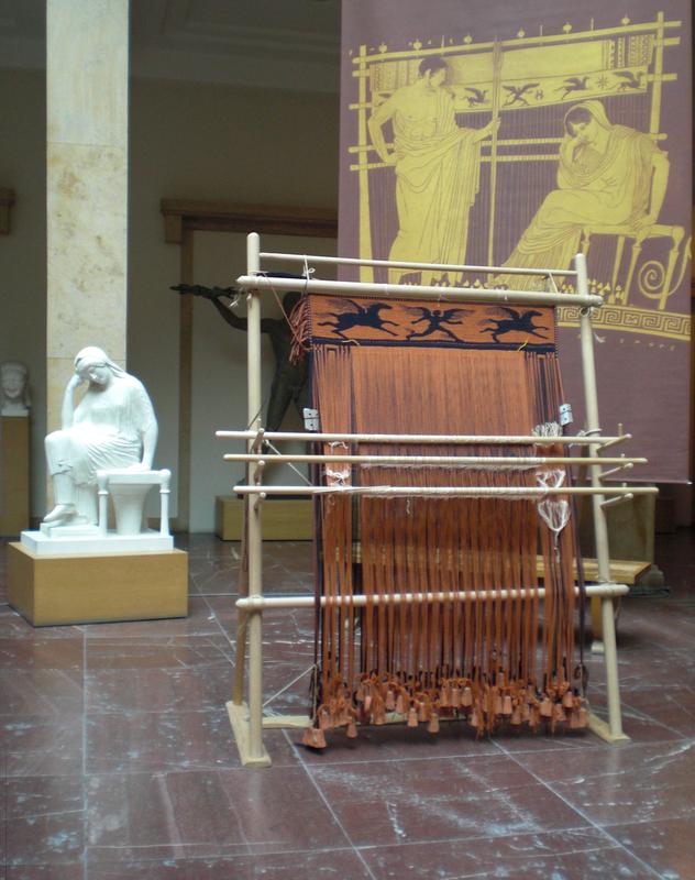 Der antike Webstuhl im Museum für Abgüsse Klassischer Bildwerke