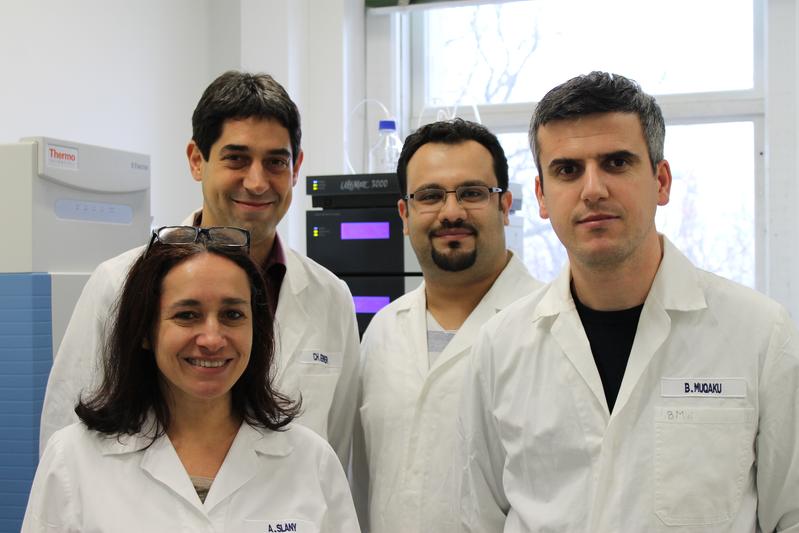 Christopher Gerner zusammen mit seinem Team (v.l.: Astrid Slany, Christopher Gerner, Besnik Muqaku, Ammar Tahir).