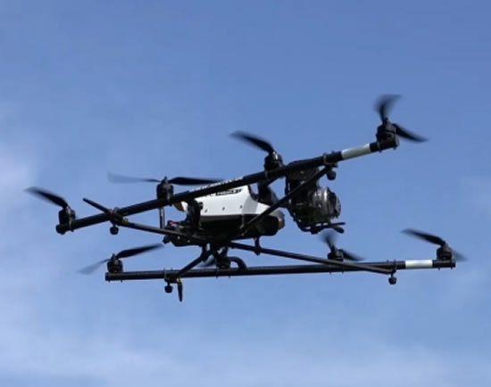 Drones equipped with high-tech cameras and supported by image analysis software are increasingly involved in monitoring energy infrastructures, industrial facilities and construction projects.