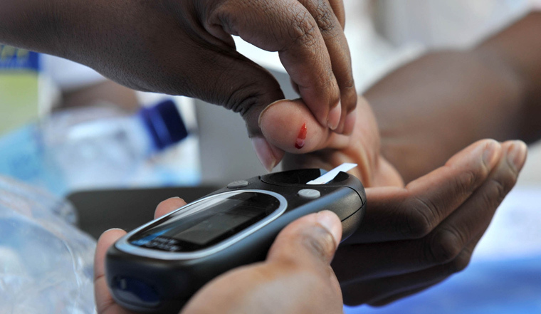 Die Studie zeigt große Lücken in Diagnostik, Therapie und Prävention von Diabetes in Afrika: So hat nur ein Drittel der Diabetes-Patienten jemals eine Blutzuckermessung erhalten.