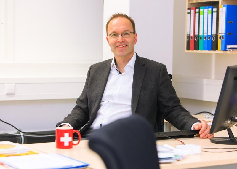 Prof. Dr. Knut Asmis