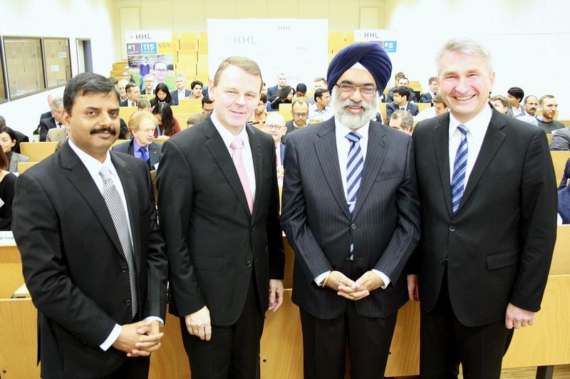 India Business Day 2017 an der HHL: v.l.n.r.: Prof. Shailendra Kumar Rai, Ph.D, Dr. Fritz Jaeckel, SE Gurjit Singh, Prof. Dr. Andreas Pinkwart. Fotoquelle: HHL.