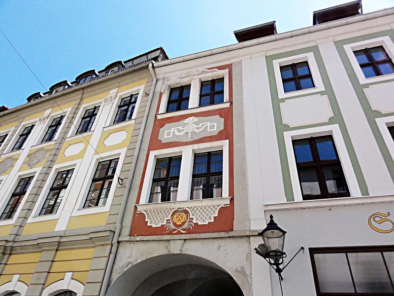 Häuserfronten in der historischen Altstadt von Görlitz. Hier fand das "Probewohnen" statt.