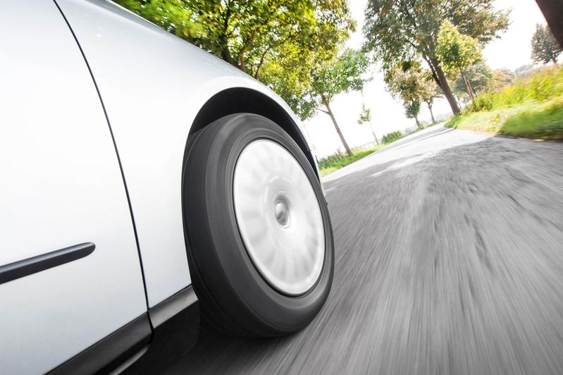 Less fuel and lower CO2 emissions with POLYVEST® ST tires