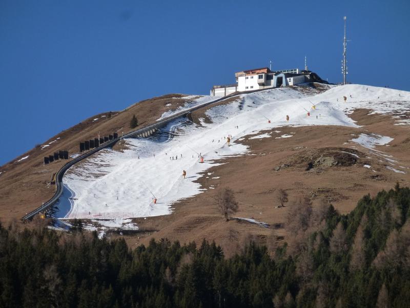Ski slopes with little snow in Davos, December 2015