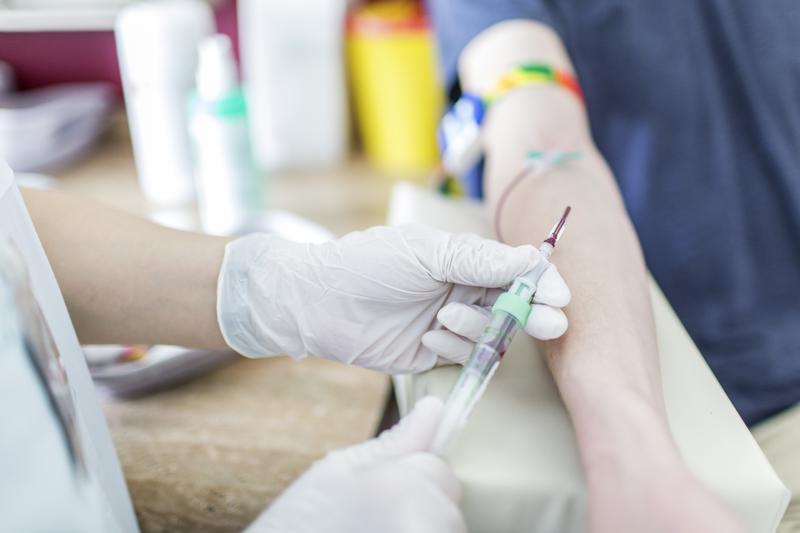 Leukämie: Wegweisende CML-Studie bestätigt auch Langzeittherapie.