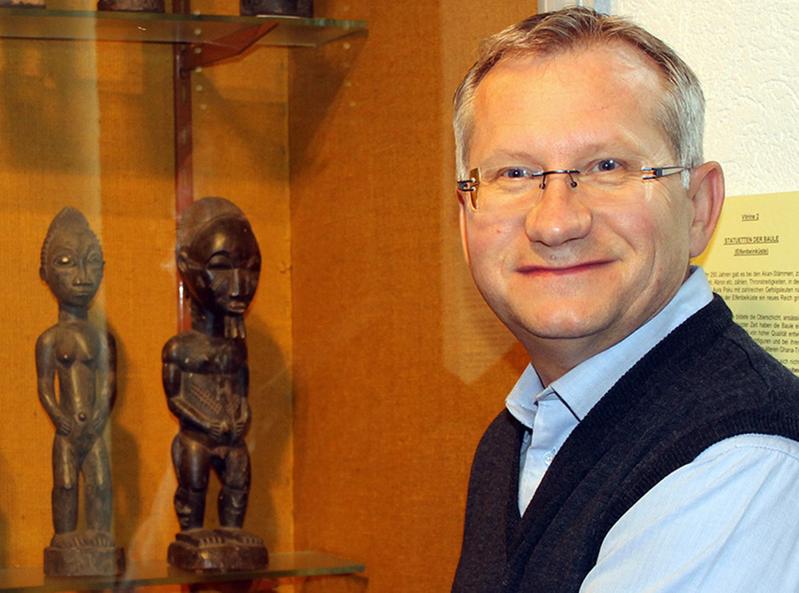 Mit Prof. Dr. Georg Skrabania SVD leitet ein Steyler Missionar das Museum Haus Völker und Kulturen. 