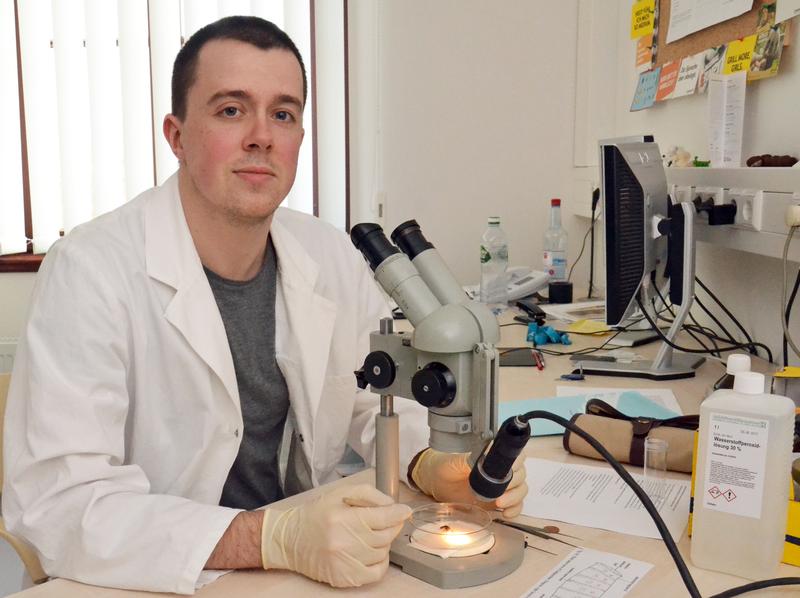 Marcus Schwarz, Forensischer Entomologe am Institut für Rechtsmedizin der Medizinischen Fakultät der Universität Leipzig